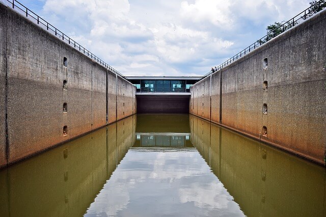 river locks