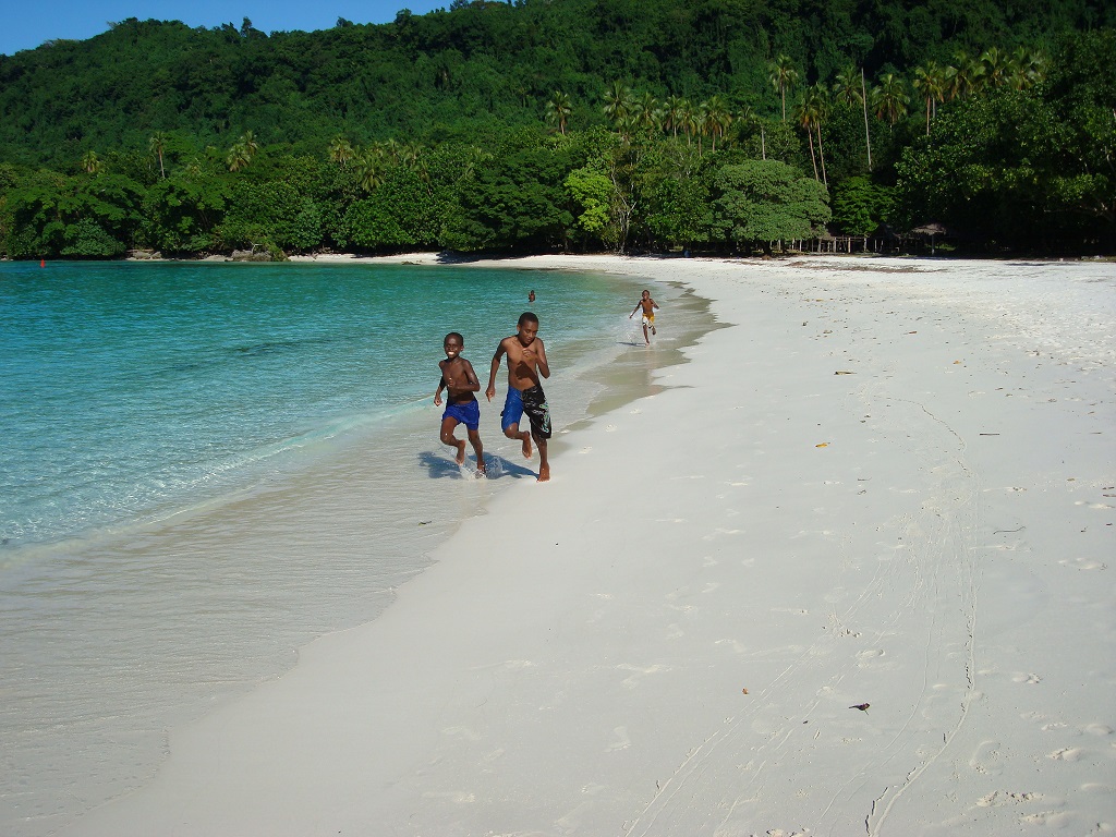 Champagne Beach in Vanuatu with clear blue water