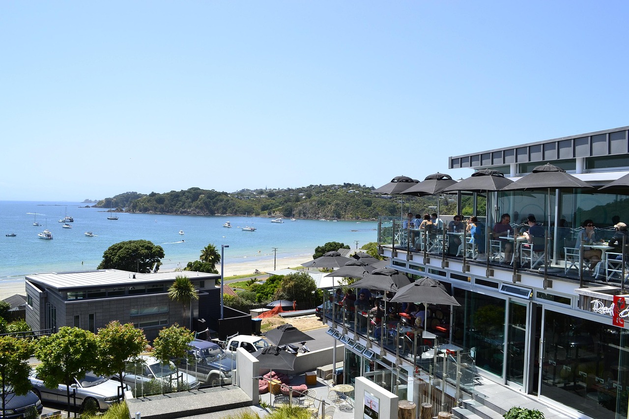 Casual New Zealand café for coffee and local food