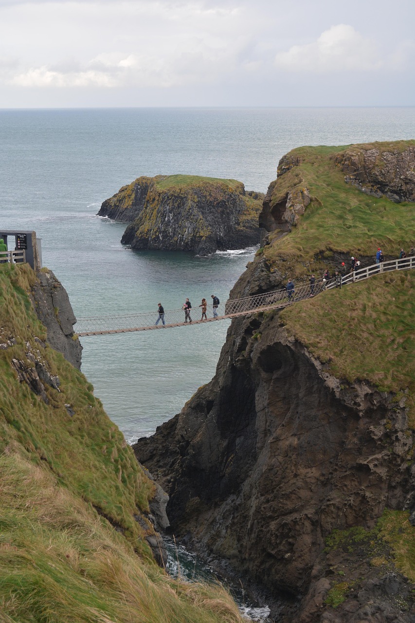 Northern Ireland travel scene: moody coastlines, Belfast energy, and small-town warmth