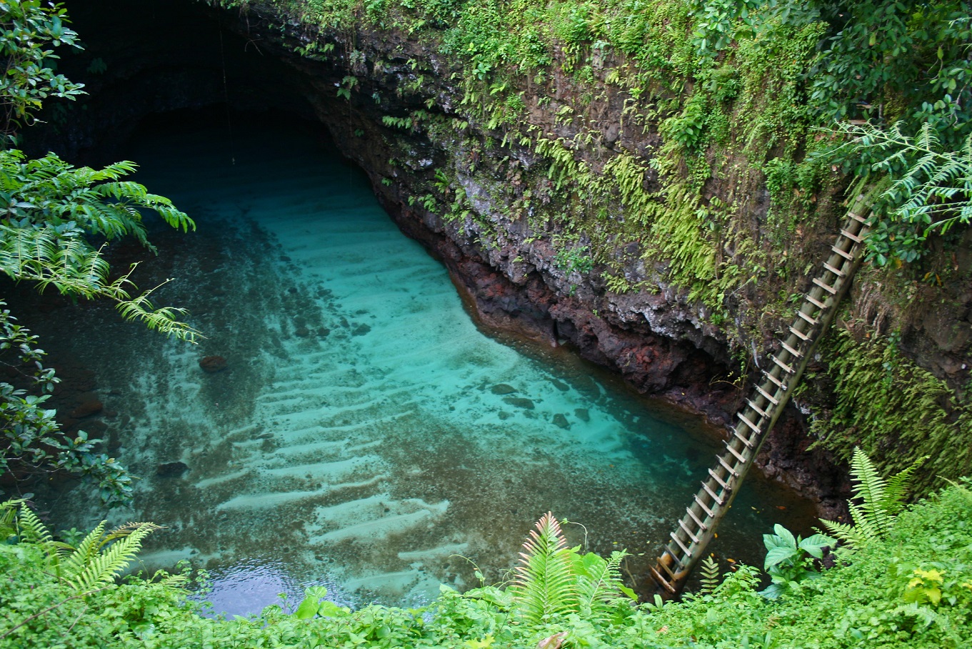 To Sua Ocean Trench in Samoa