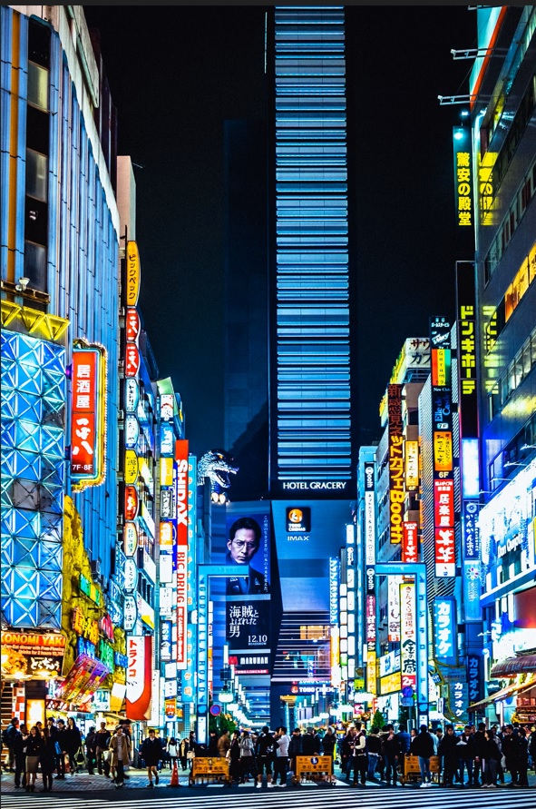 Shibuya crossing in Tokyo at night